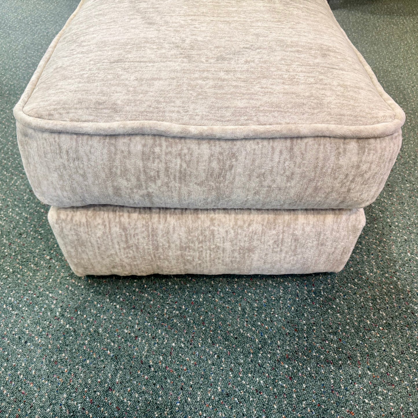 Bucktown Standard Ottoman