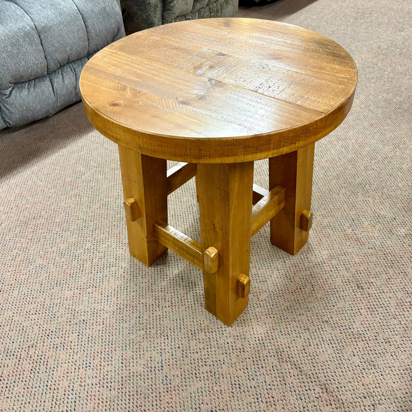 Mackifeld Coffee Table & 2 End Table