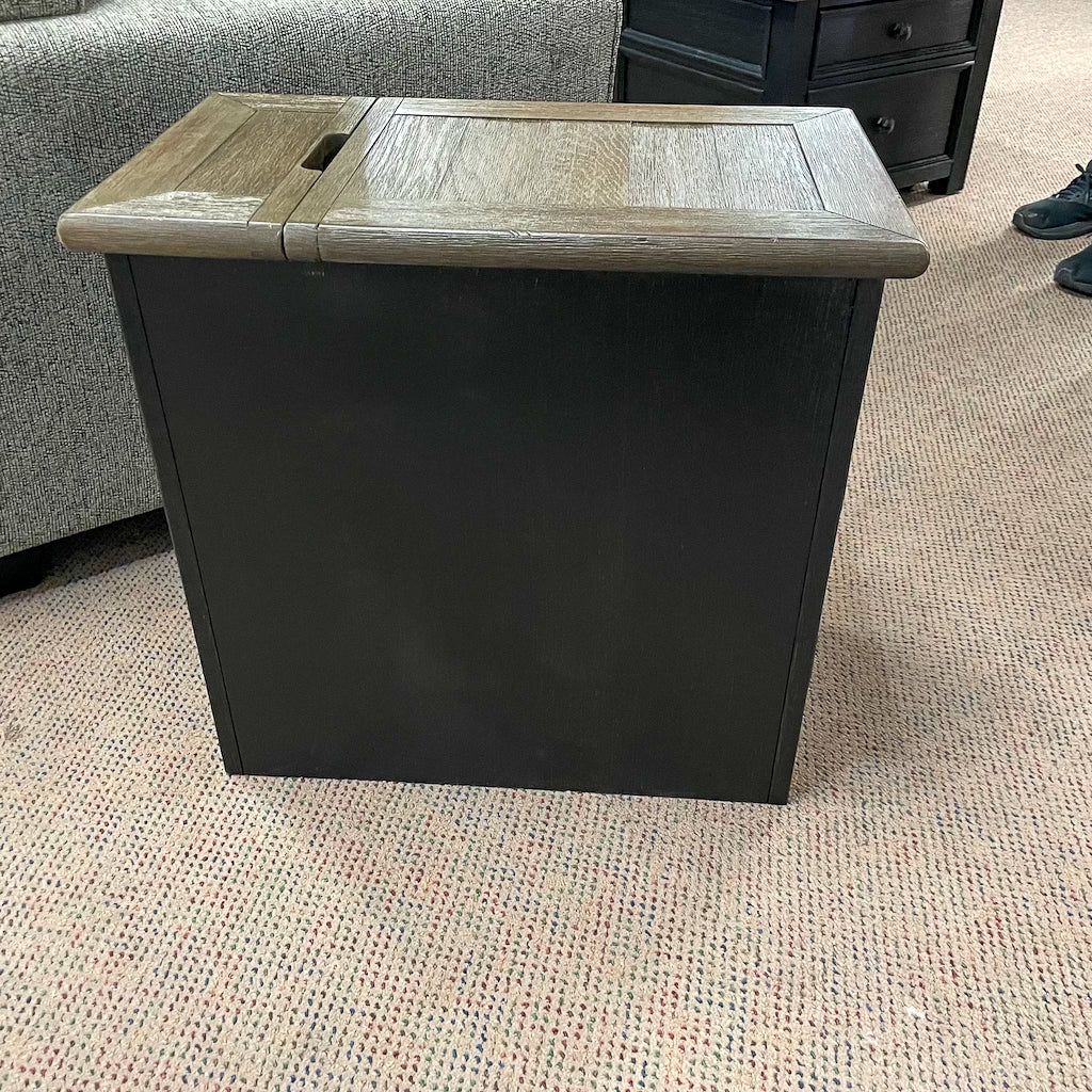 Stromberg Chairside End Table with USB Ports & Outlets