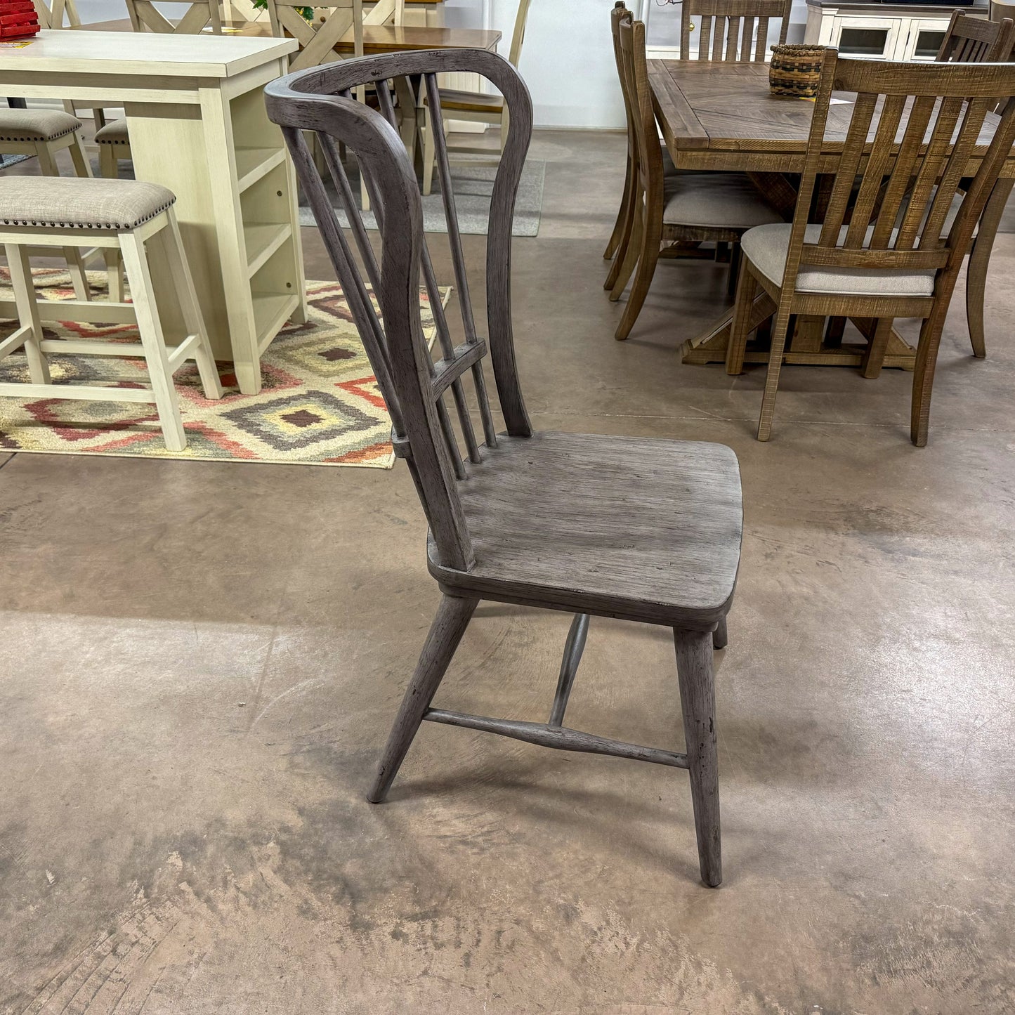 River Place Windsor Table & 6 Chairs