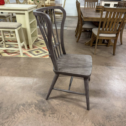 River Place Windsor Table & 6 Chairs