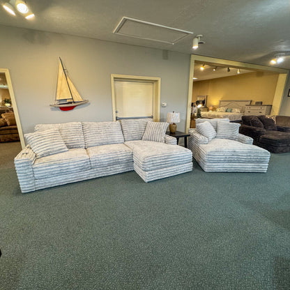 Gray Casual Chaise Accent Chair with Throw Pillows Chair