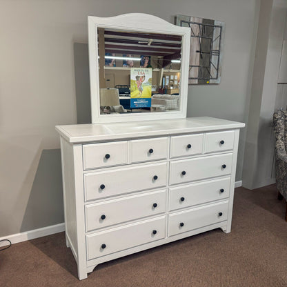 Cool Farmhouse Dresser & Mirror