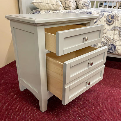 Moe Gray 2-Drawer Nightstand