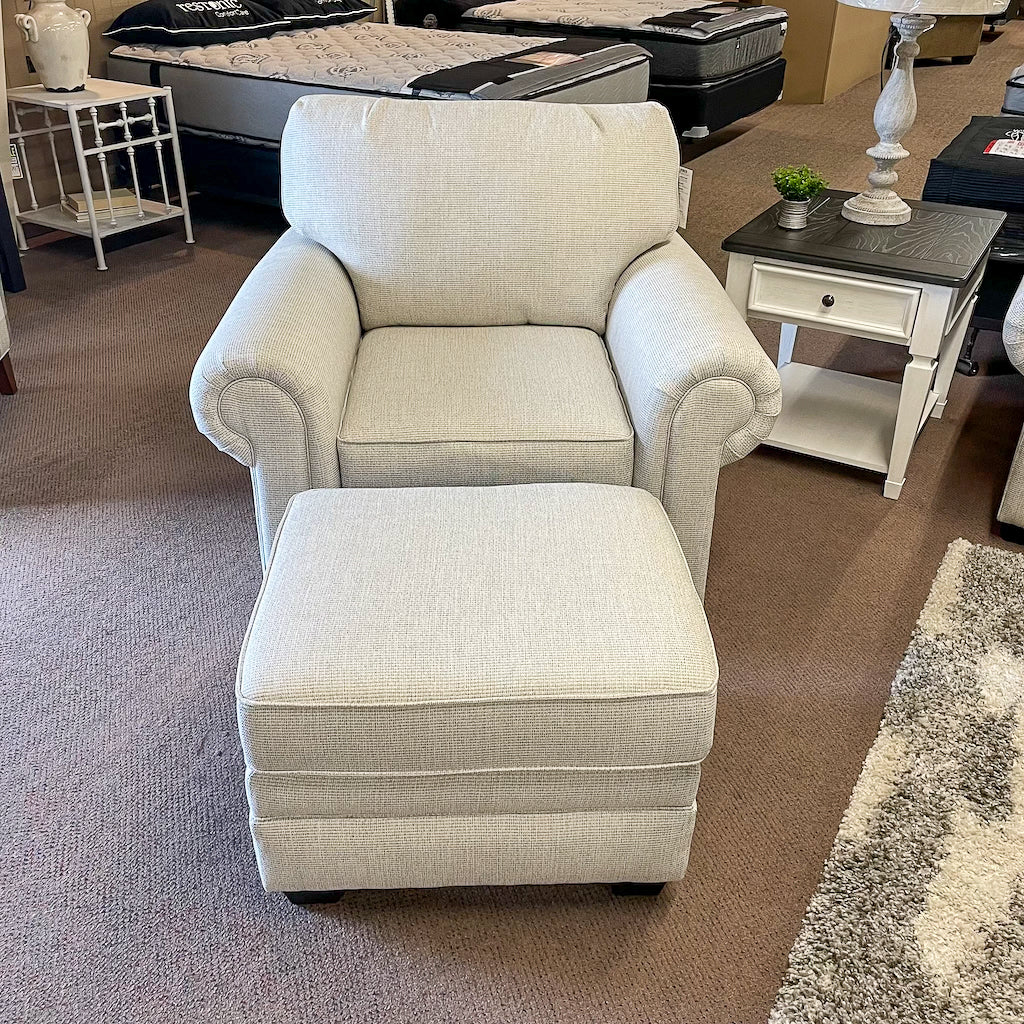 Brett Invitation Linen Chair