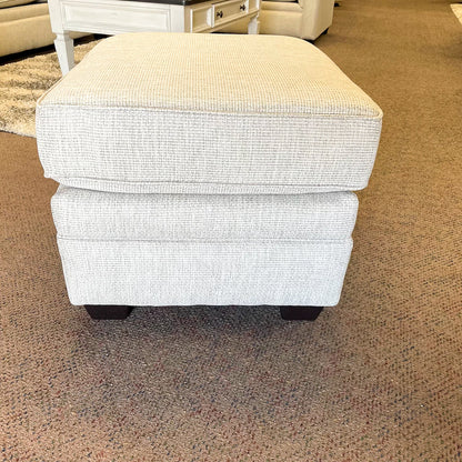 Brett Invitation Linen Ottoman