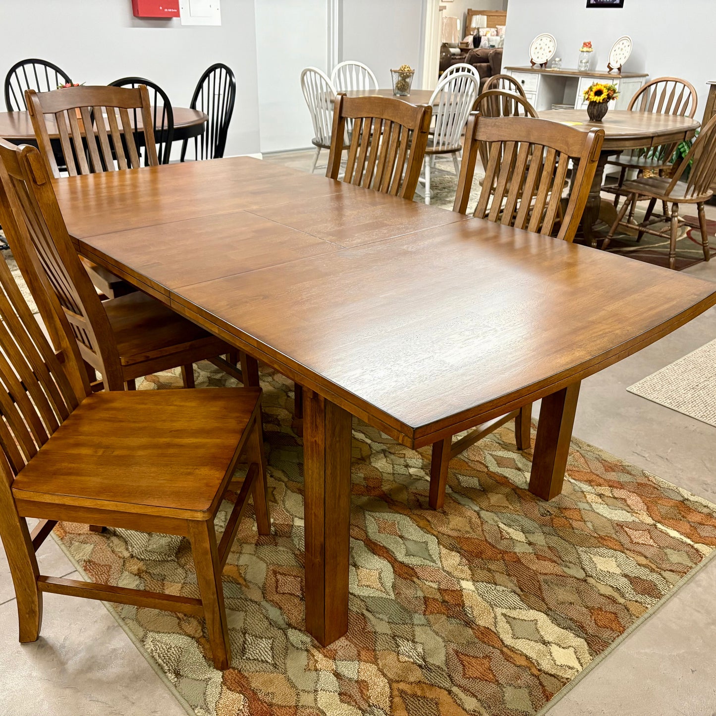 Wold Creek Dining Table & 6 Chairs