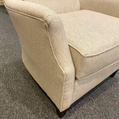 Loren Invitation Linen Chair