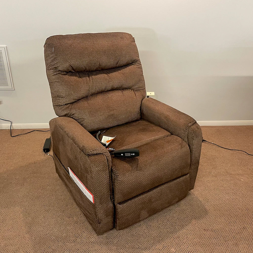 Bellagio Walnut Lift Chair With Heat & Massage