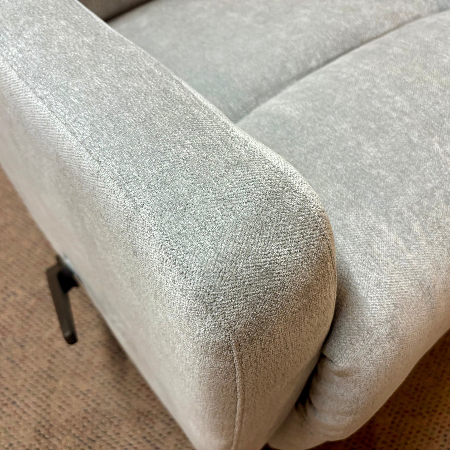 Kristisha Dove Wallsaver Recliner