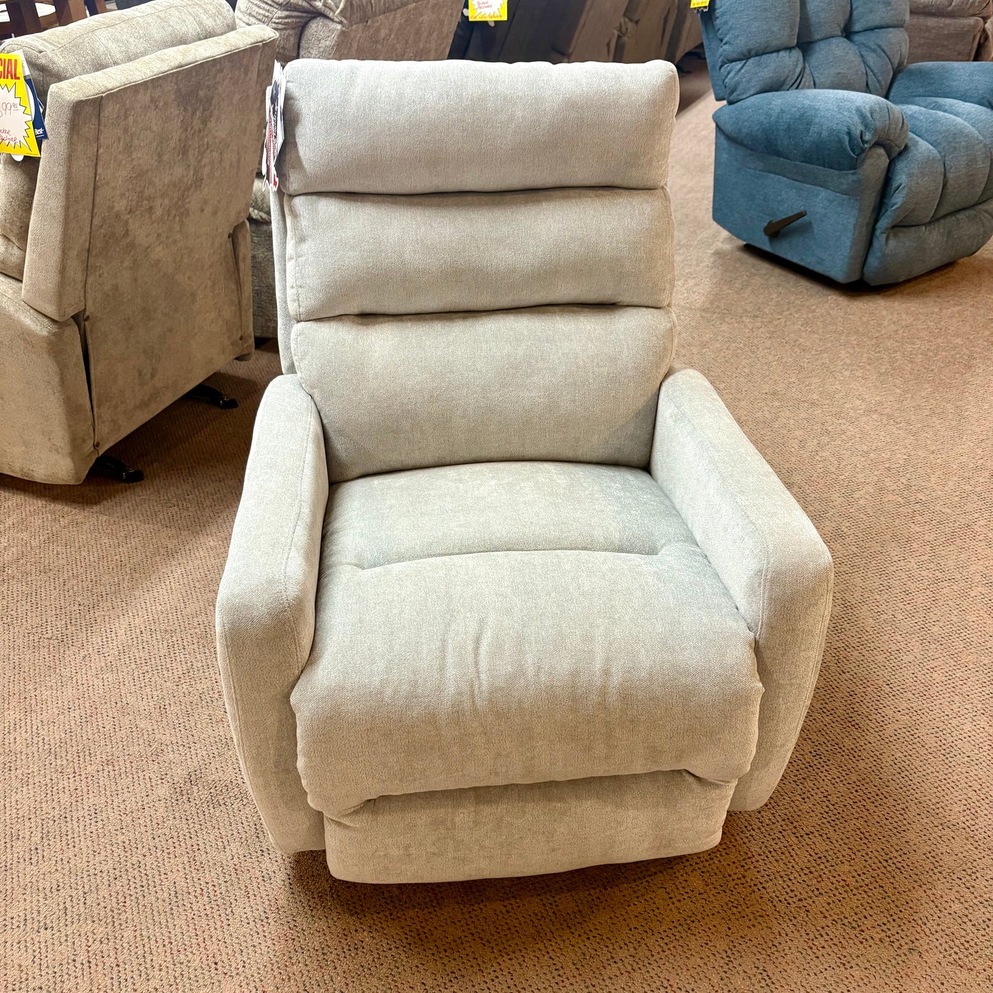Kristisha Dove Wallsaver Recliner