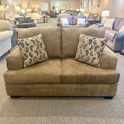 Stonemeade Loveseat