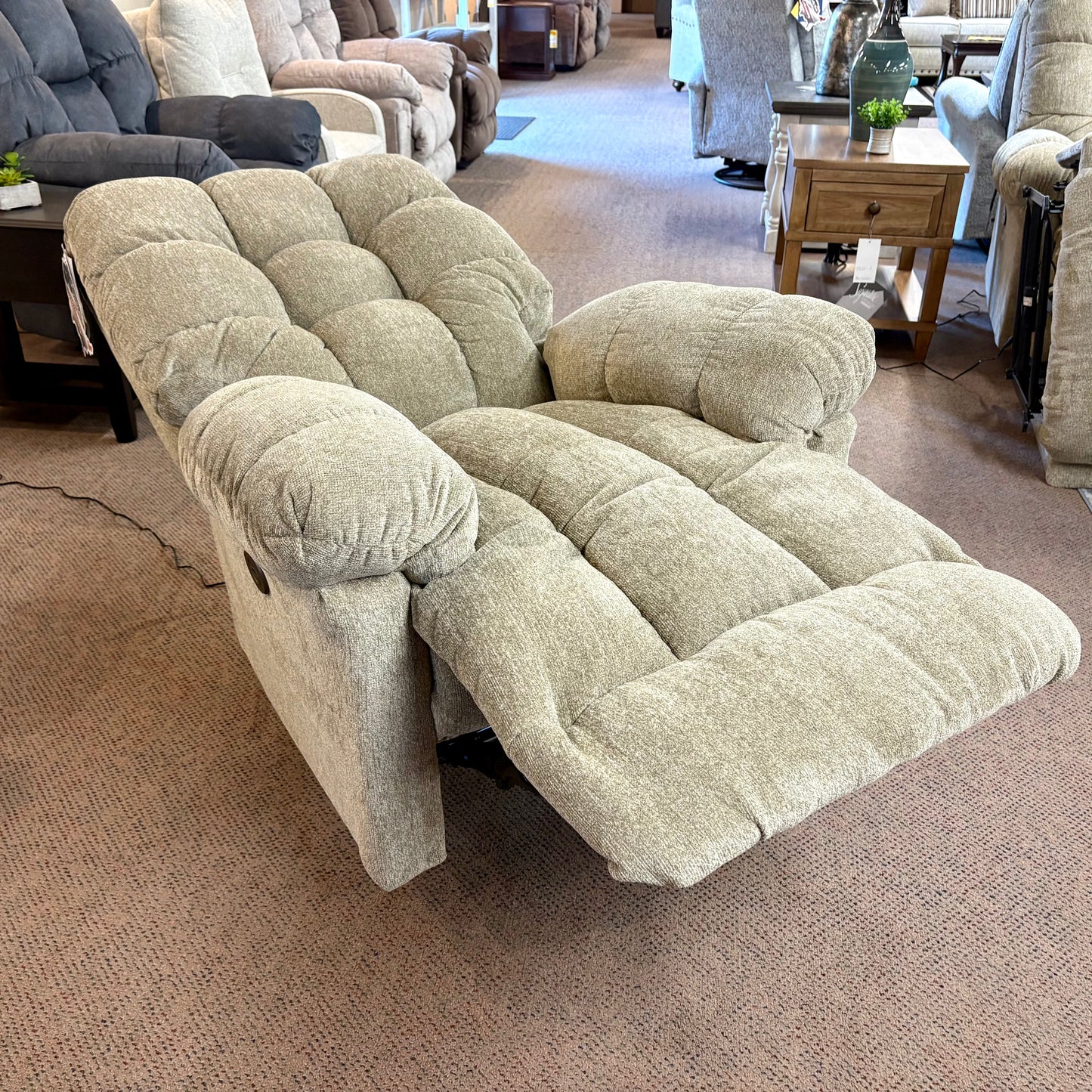 Everlasting Platinum Power Wallsaver Recliner