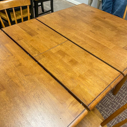 Creations Table & 4 Chairs