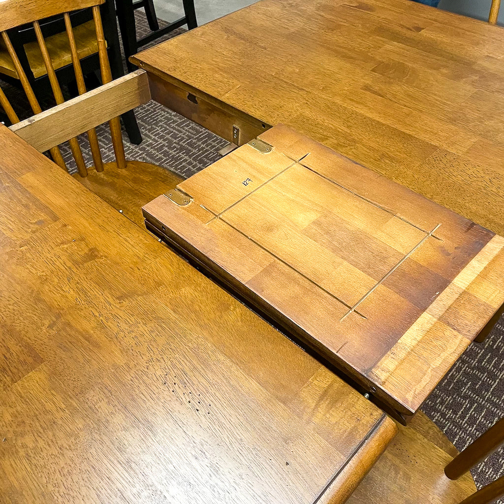 Creations Table & 4 Chairs