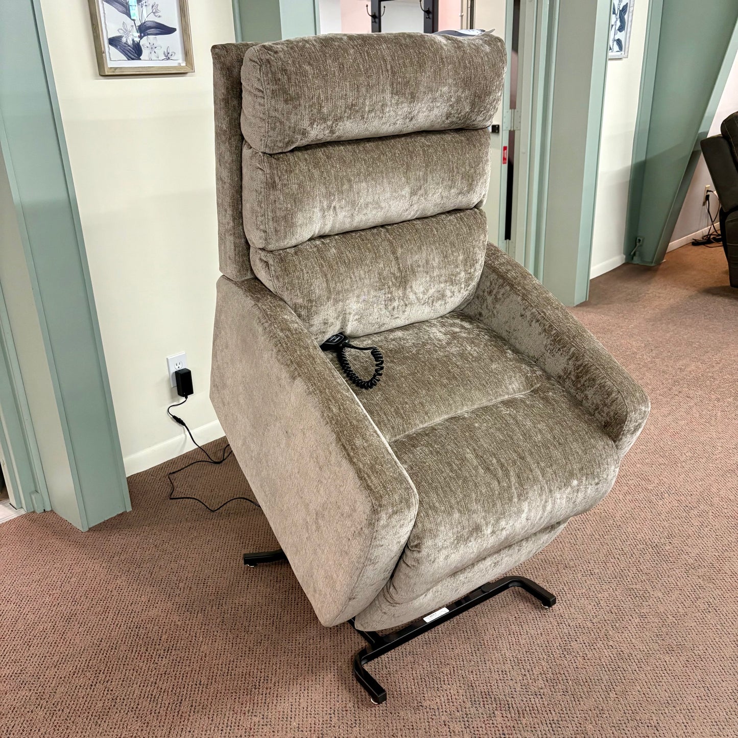 Kristisha Mineral Lift Recliner