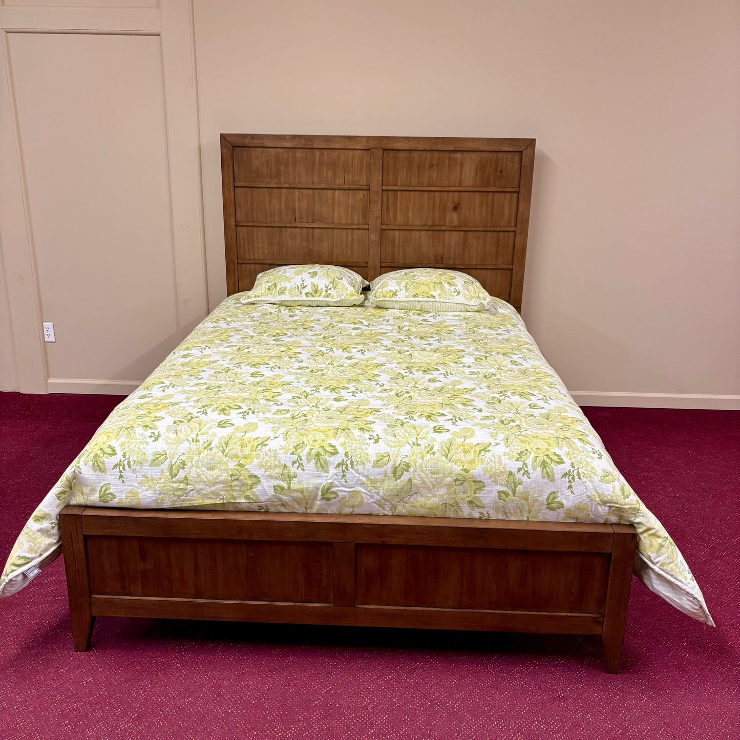 Shaker Queen Bed