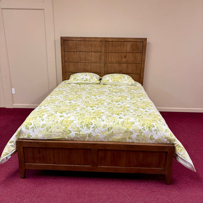 Shaker Queen Bed