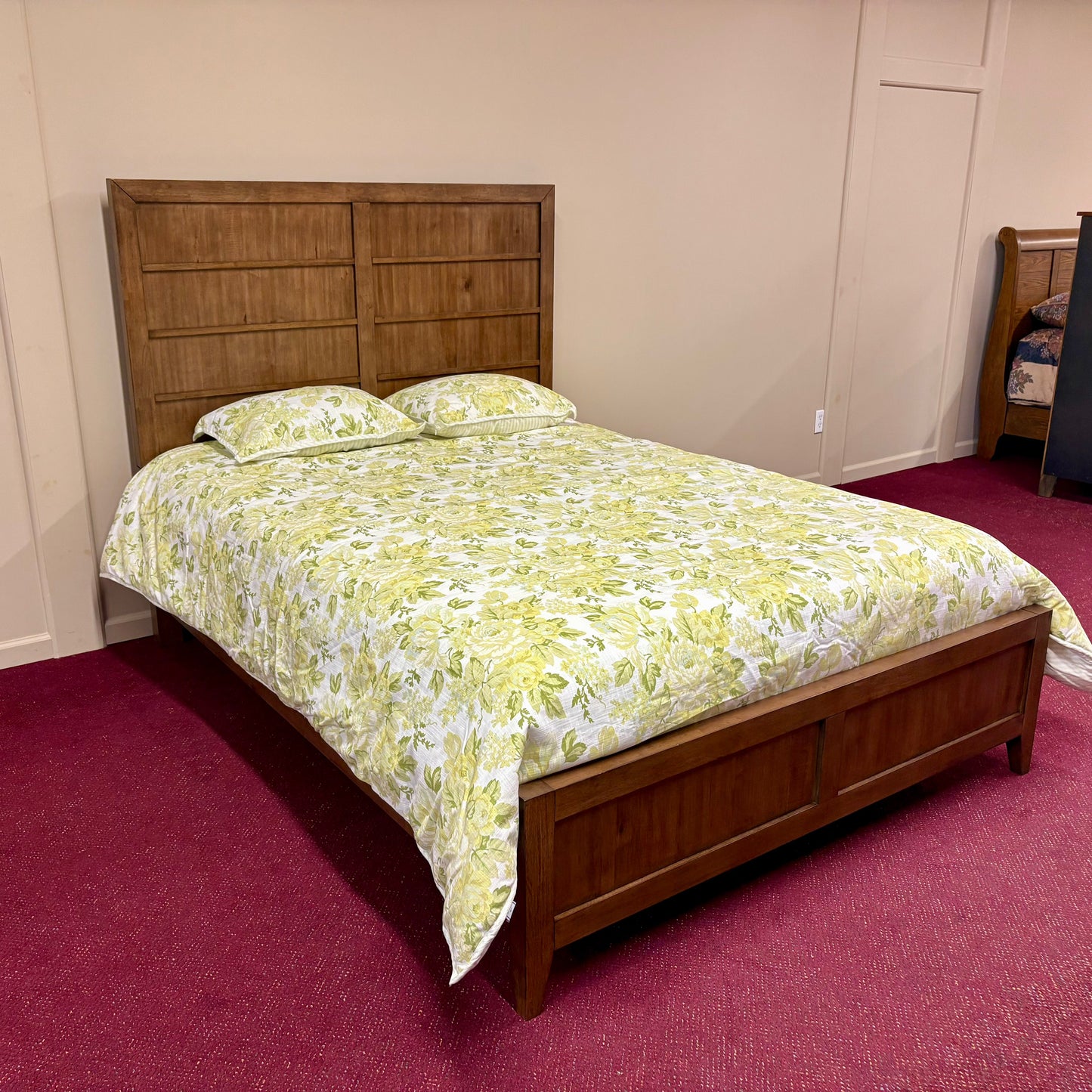 Shaker Queen Bed