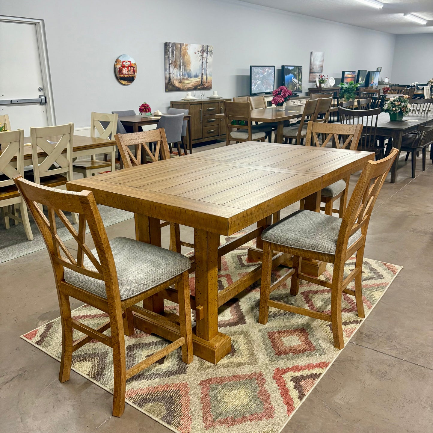 Havonplane Counter Height Dining Room Table & 4 Barstools
