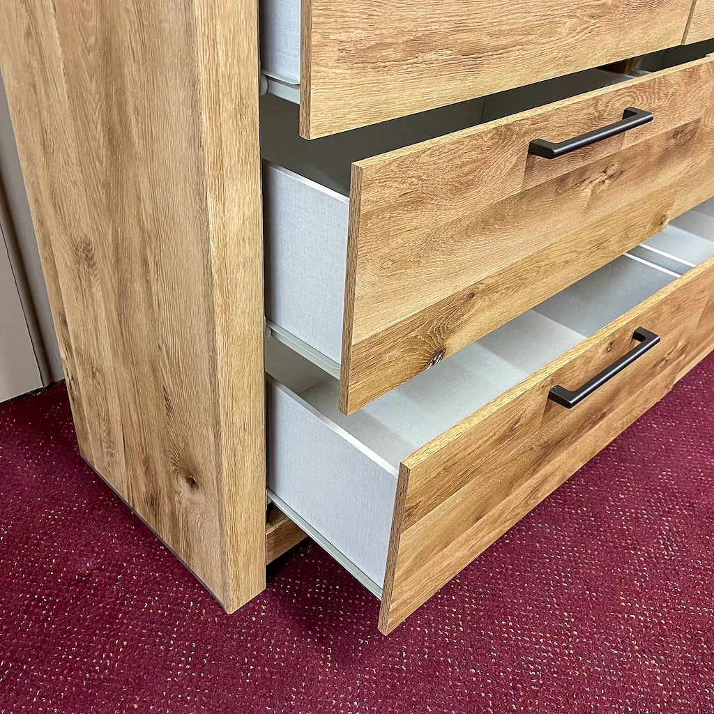 Hyanna Chest of Drawers