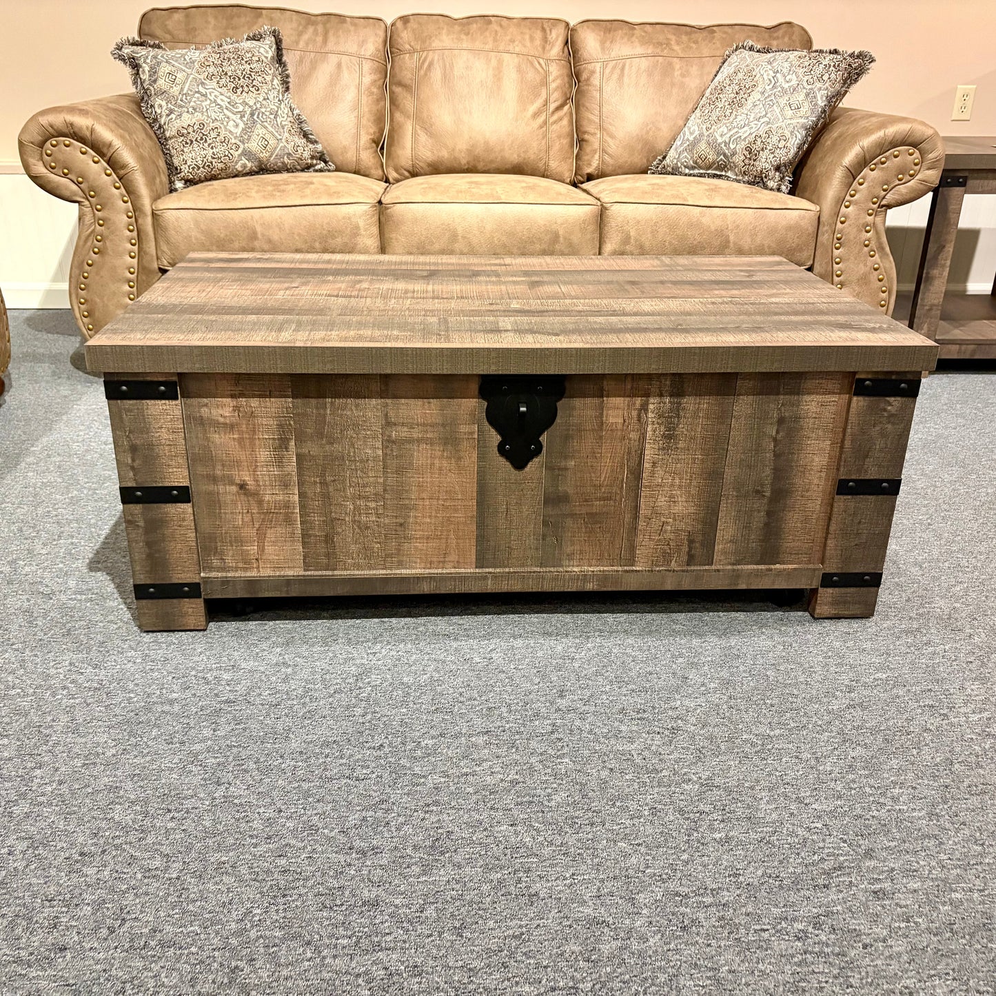 Hollum Lift-Top Coffee Table