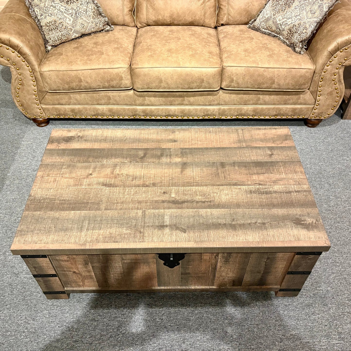 Hollum Lift-Top Coffee Table