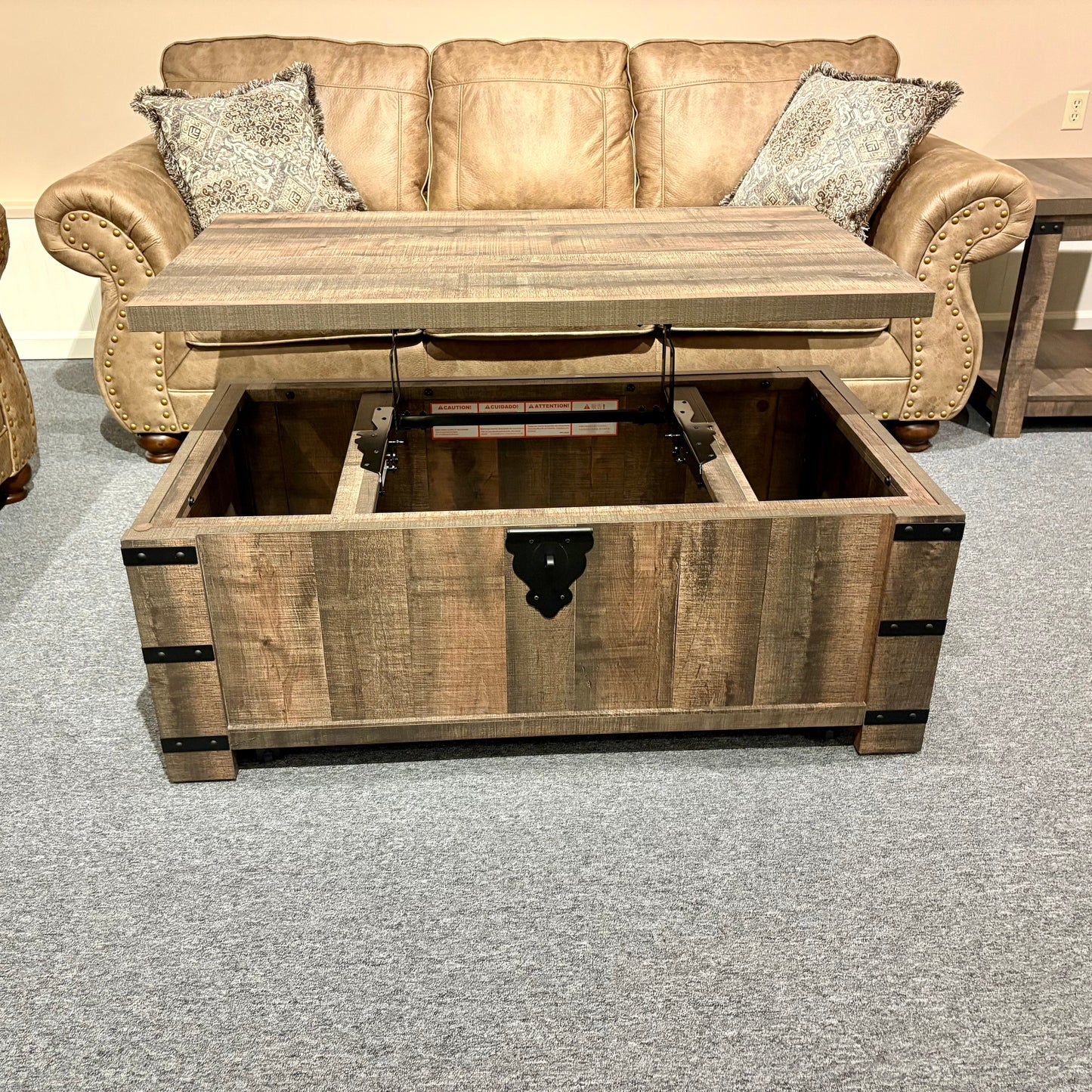 Hollum Lift-Top Coffee Table