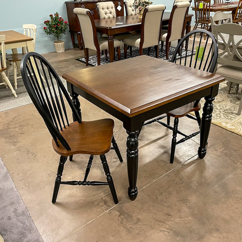 Simple Turning Leg Table & 2 Chairs