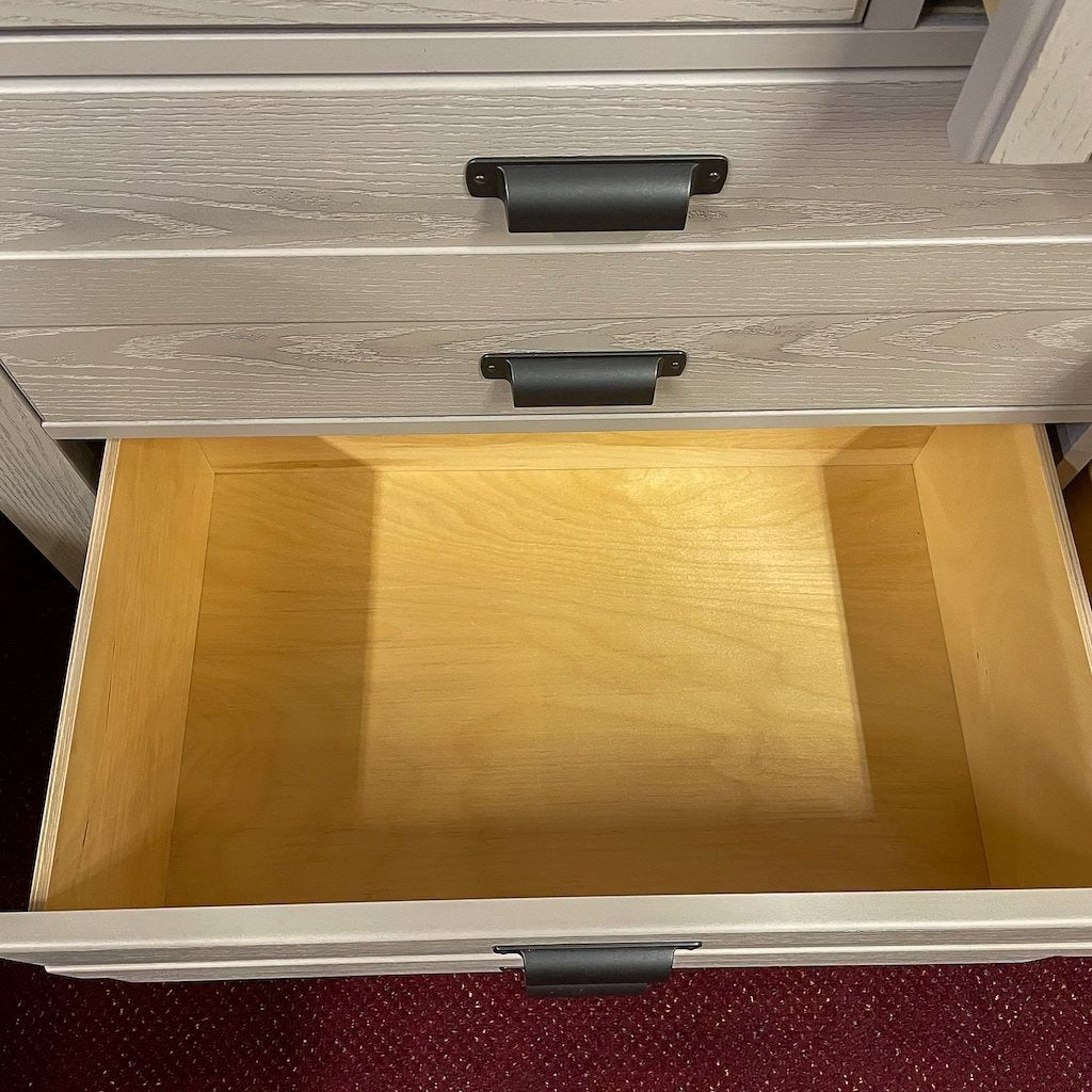 Bungalow Dresser & Mirror