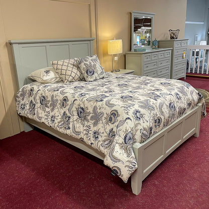 Moe Gray Mansion Bed