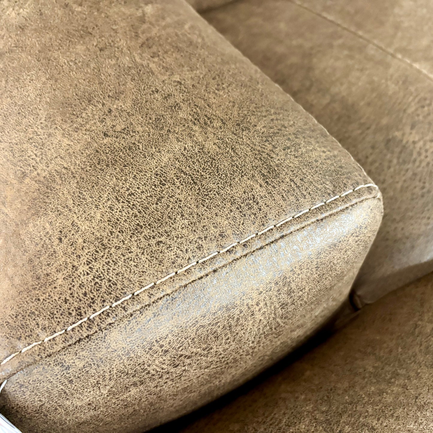 Beckley Power Recliner & Power Headrest