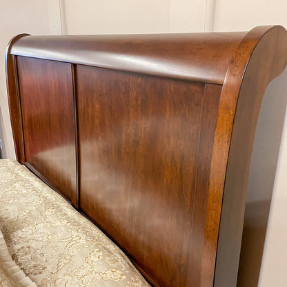 Queen Hudson Sleigh Bed