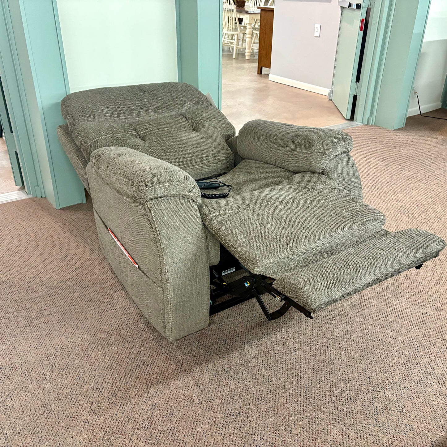 iNFI Elite Mink Lift Chair