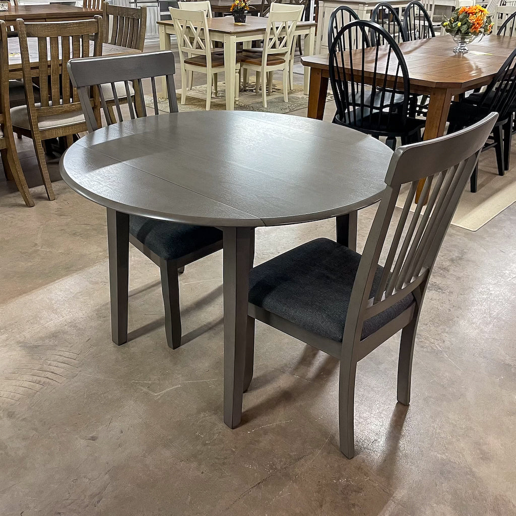 Shullden Table & 2 Chairs