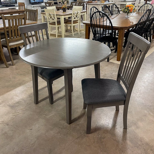 Shullden Table & 2 Chairs