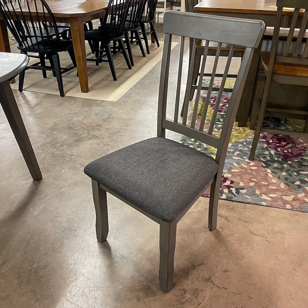Shullden Table & 2 Chairs