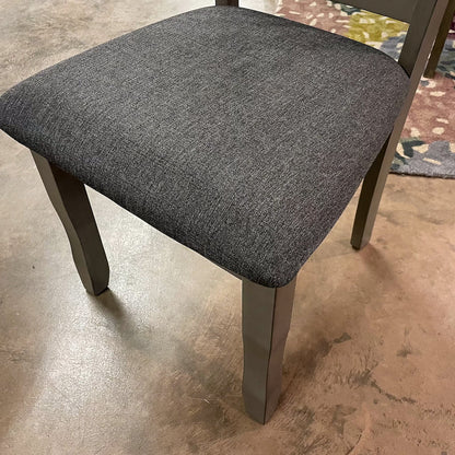 Shullden Table & 2 Chairs