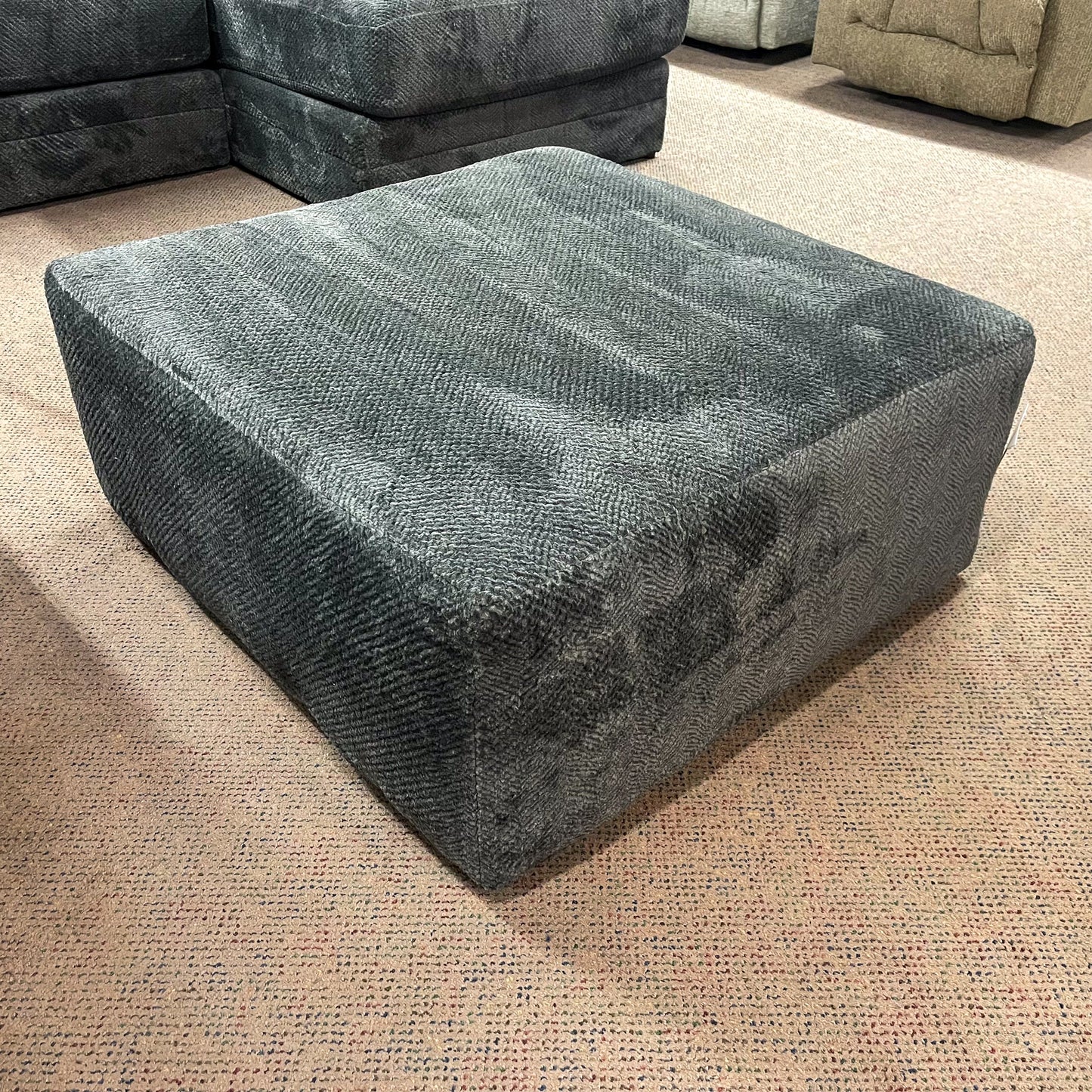 Everest Ottoman