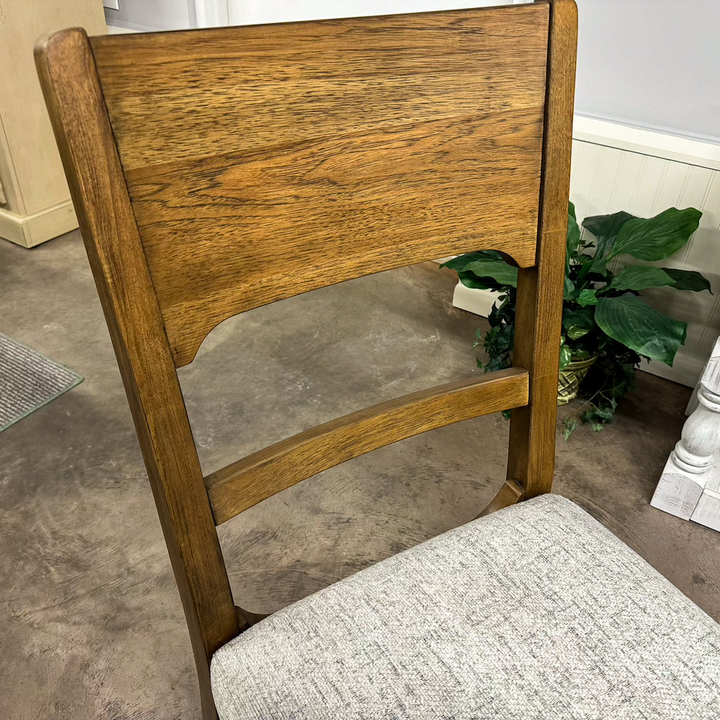 Summit Dining Room Table & 6 Chairs