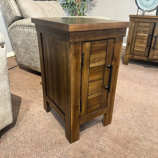 Moriville Chairside Table
