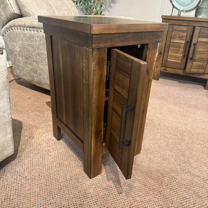 Moriville Chairside Table