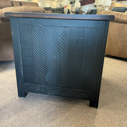 Elm Ridge End Table