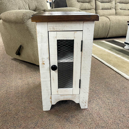 Wystfield Chairside End Table