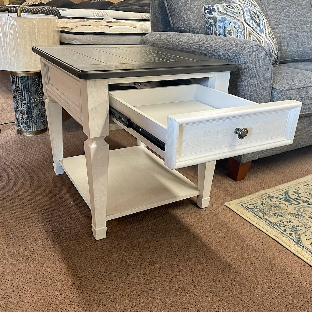 Cottage Grove End Table