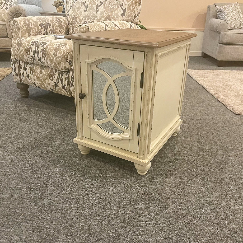 Elizabeth Chairside Table
