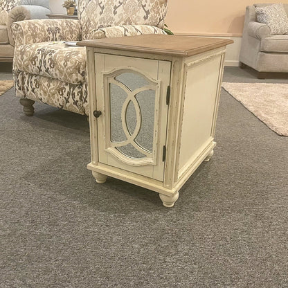 Elizabeth Chairside Table
