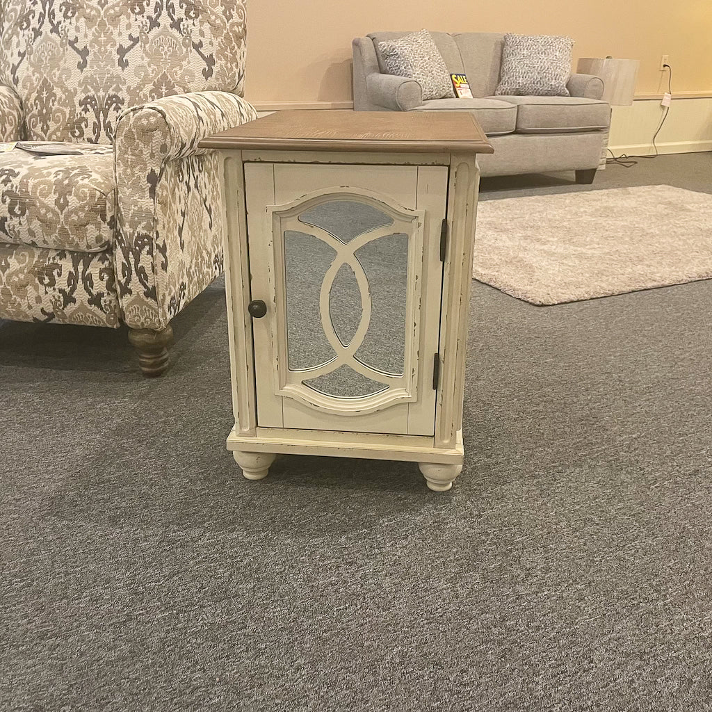 Elizabeth Chairside Table