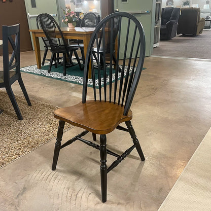 Simple Turning Leg Table & 2 Chairs