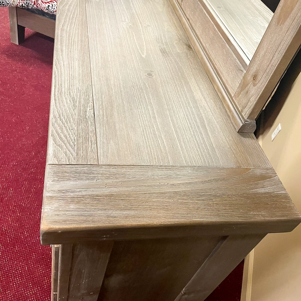 Queen Rustic Arch Bedroom Set